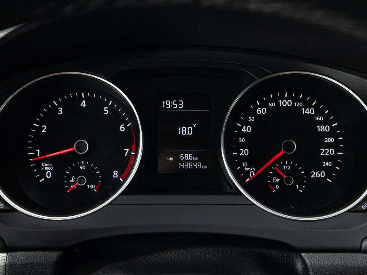 Volkswagen Jetta б/у, 2015, Механическая. Фото: #11