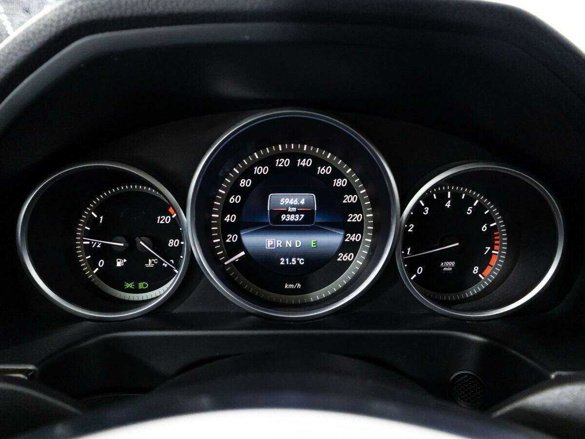 Мерседес-Бенц Е-Класс б/у, 2015, Автоматическая. Фото: #11