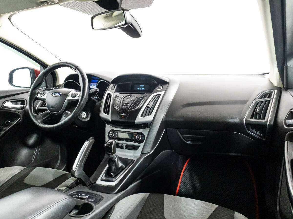 Форд Фокус б/у, 2012, Механическая. Фото: #8