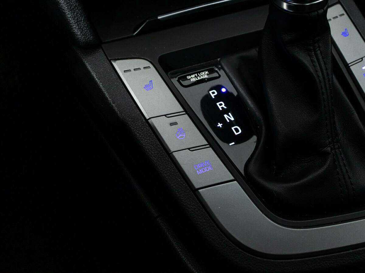 Hyundai Elantra б/у, 2017, Автоматическая. Фото: #16