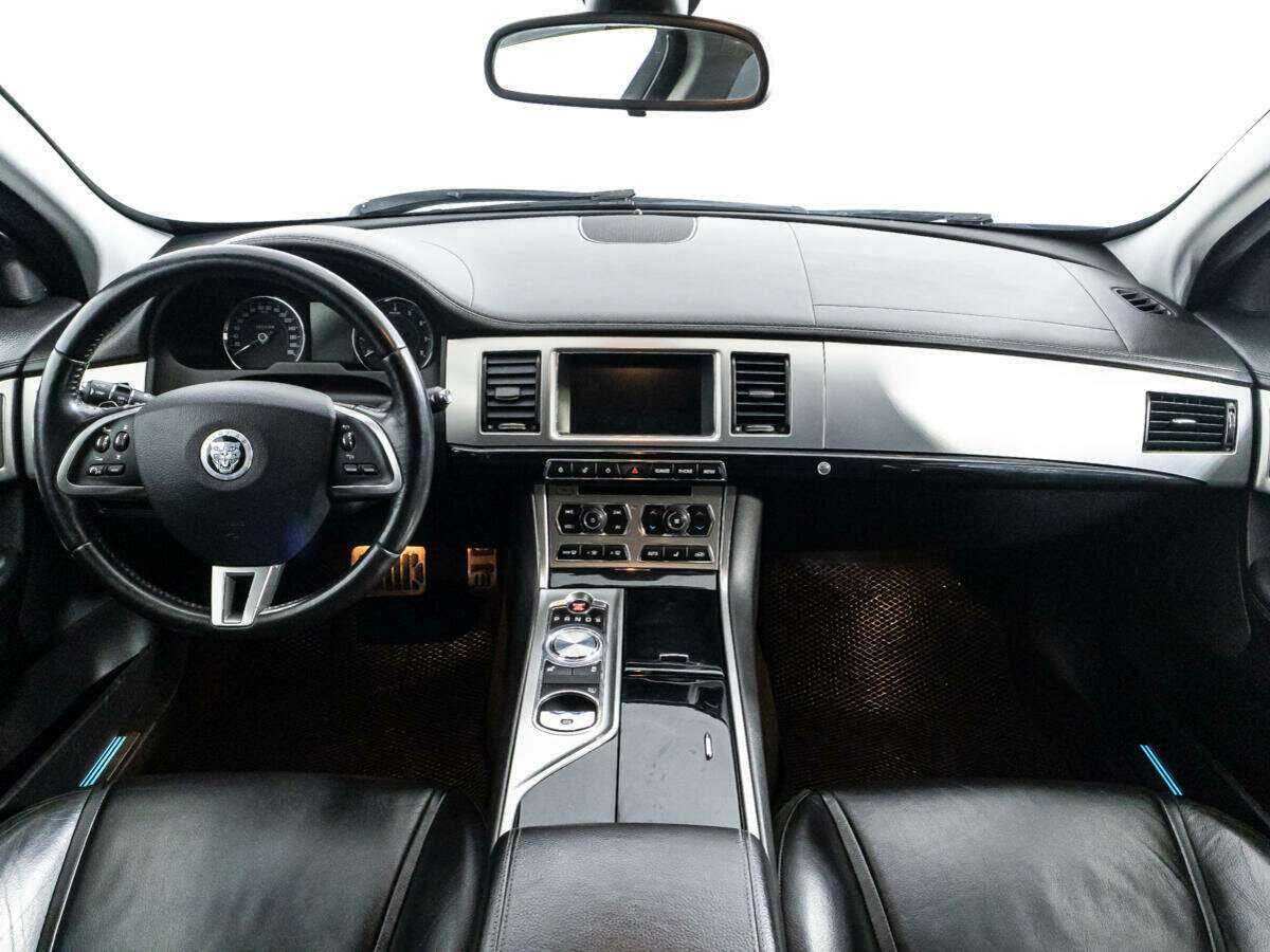 Jaguar XF б/у, 2013, Автоматическая. Фото: #12