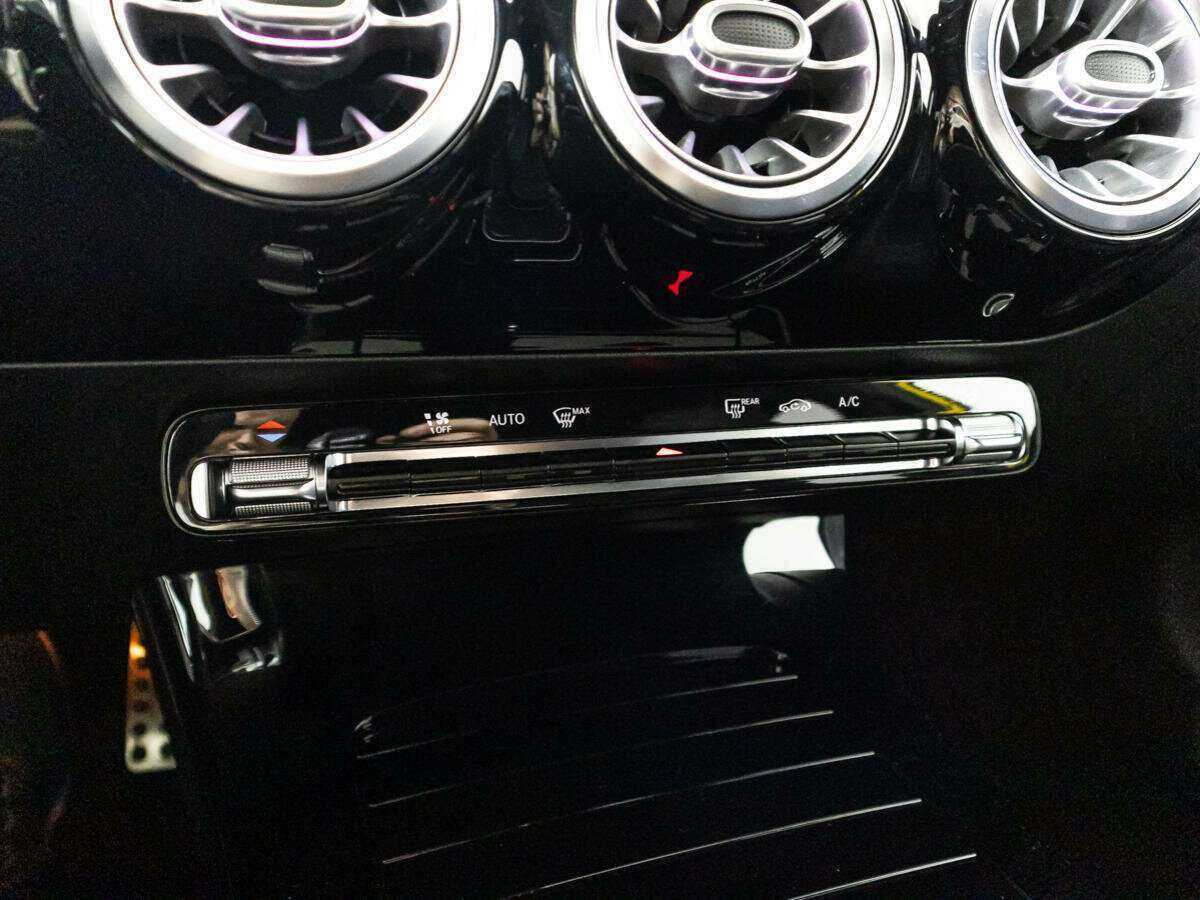 Mercedes-Benz A-Класс б/у, 2020, Роботизированная. Фото: #15