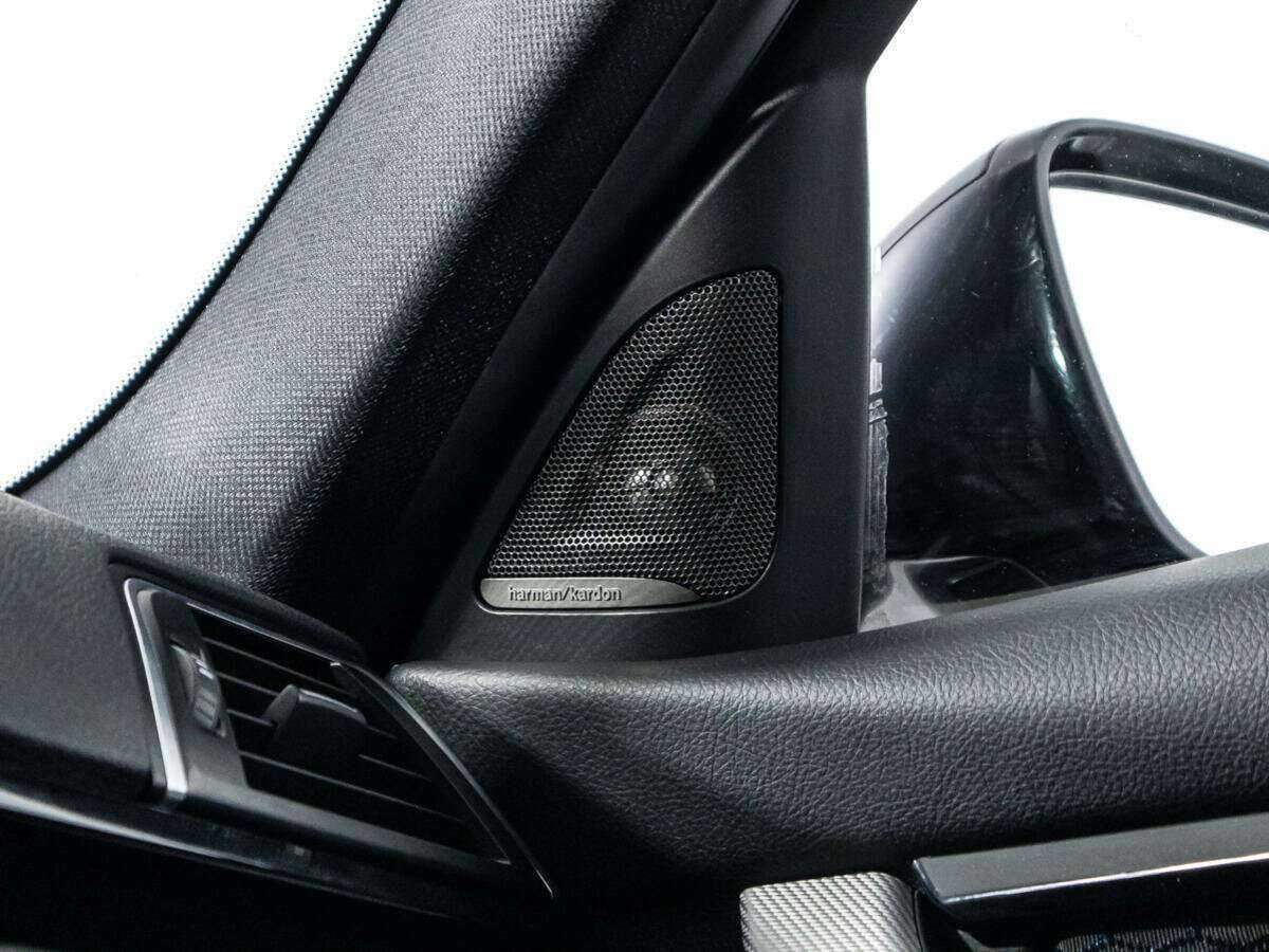 БМВ 3 серии б/у, 2017, Автоматическая. Фото: #18