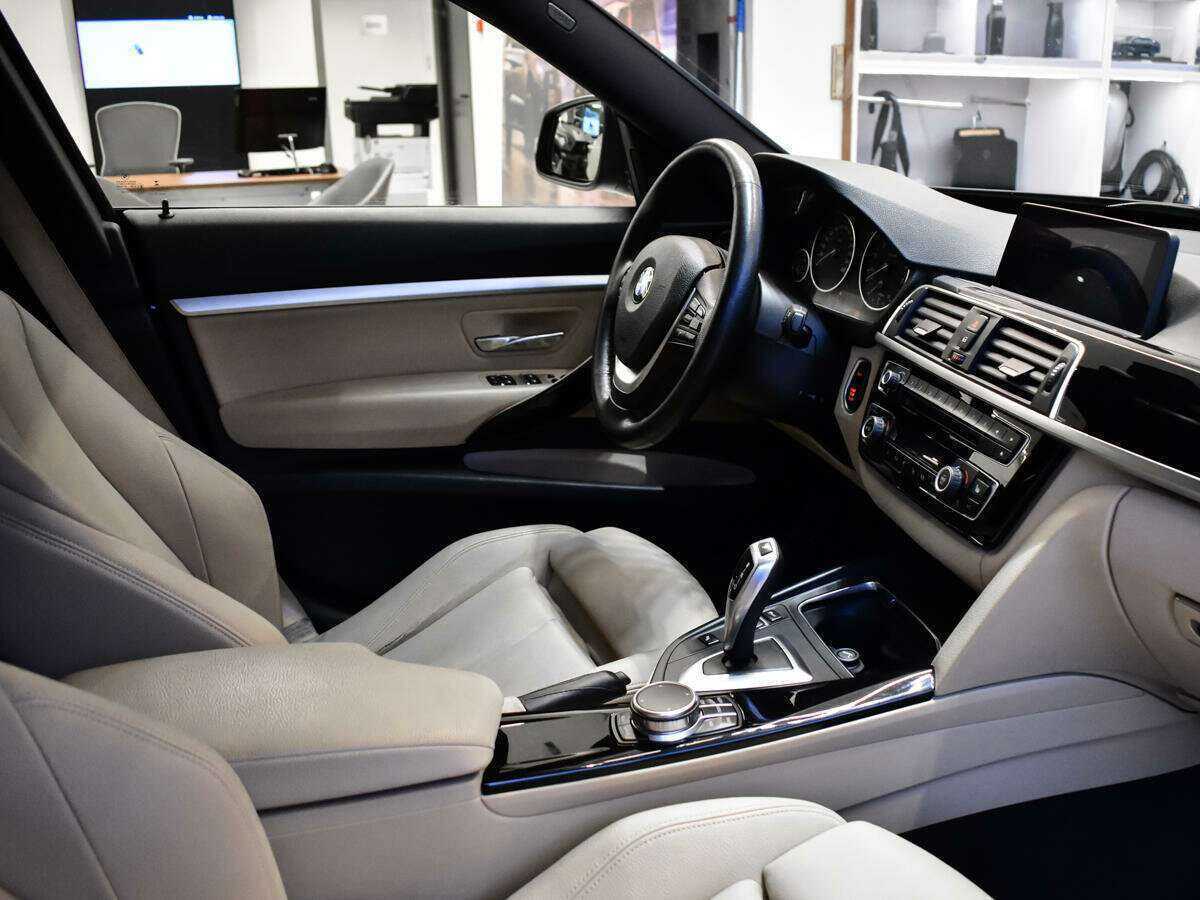 БМВ 3 серии б/у, 2016, Автоматическая. Фото: #4