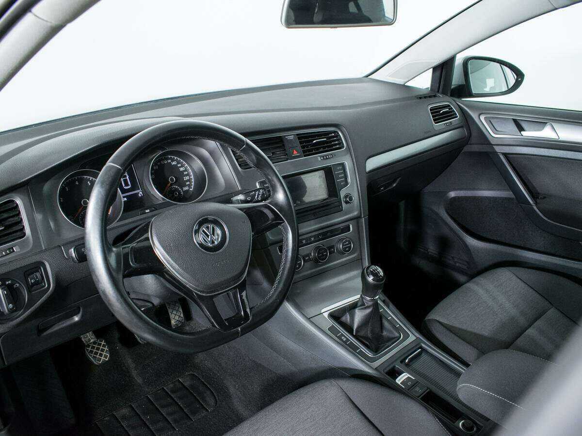 Volkswagen Golf б/у, 2013, Механическая. Фото: #12