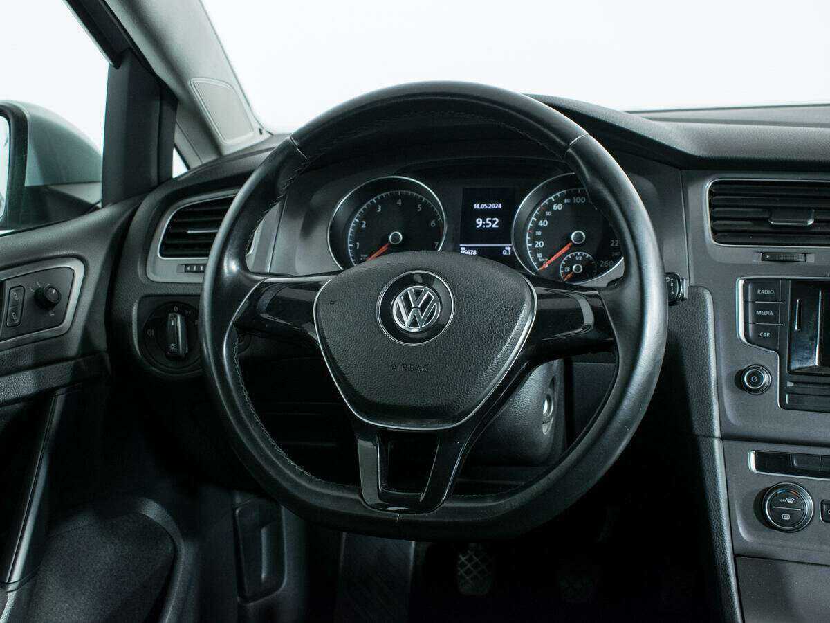 Volkswagen Golf б/у, 2013, Механическая. Фото: #13