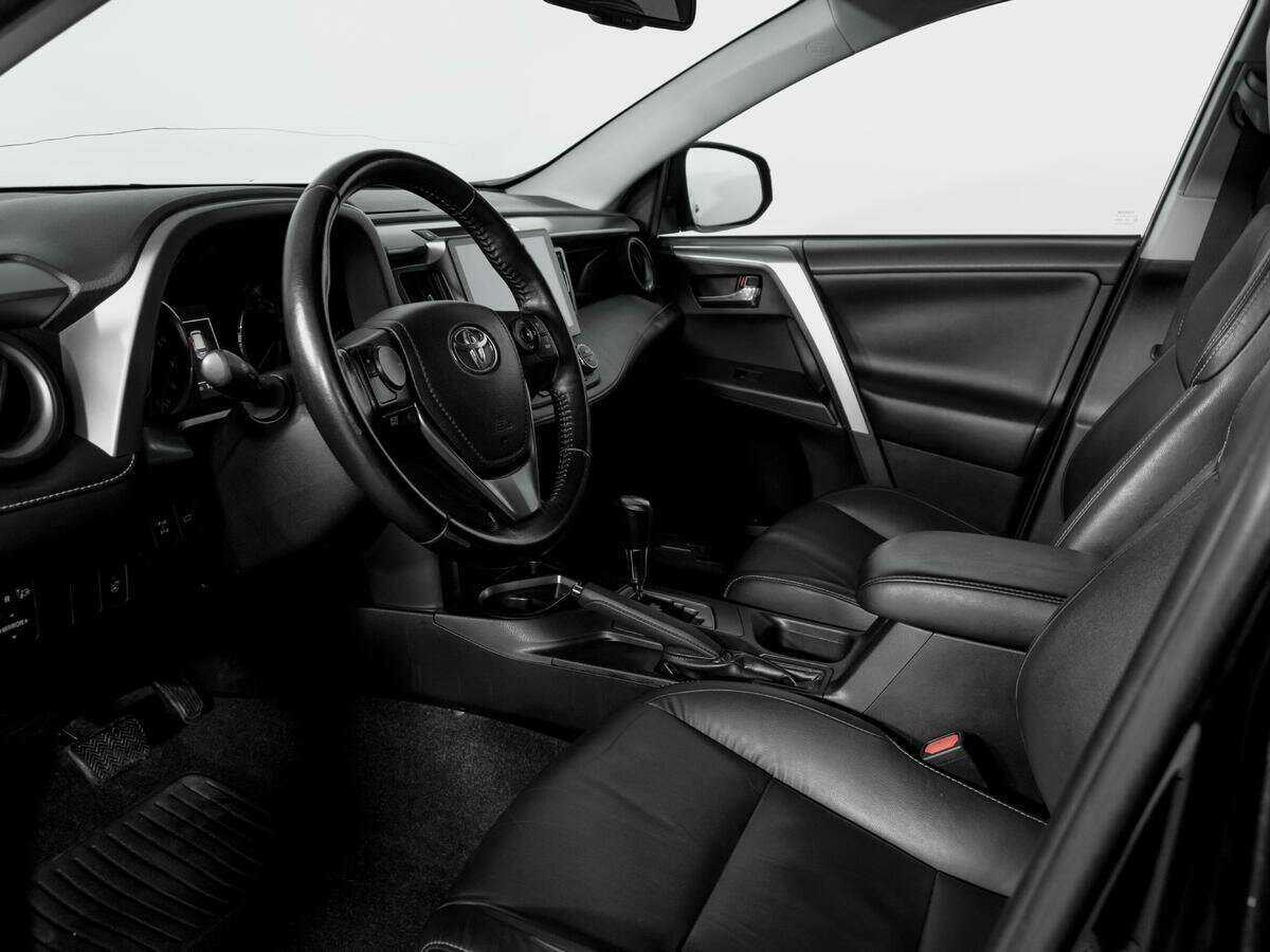 Тойота Рав4 б/у, 2016, Автоматическая. Фото: #15