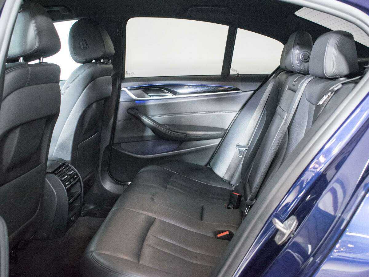 БМВ 5 серии б/у, 2018, Автоматическая. Фото: #9