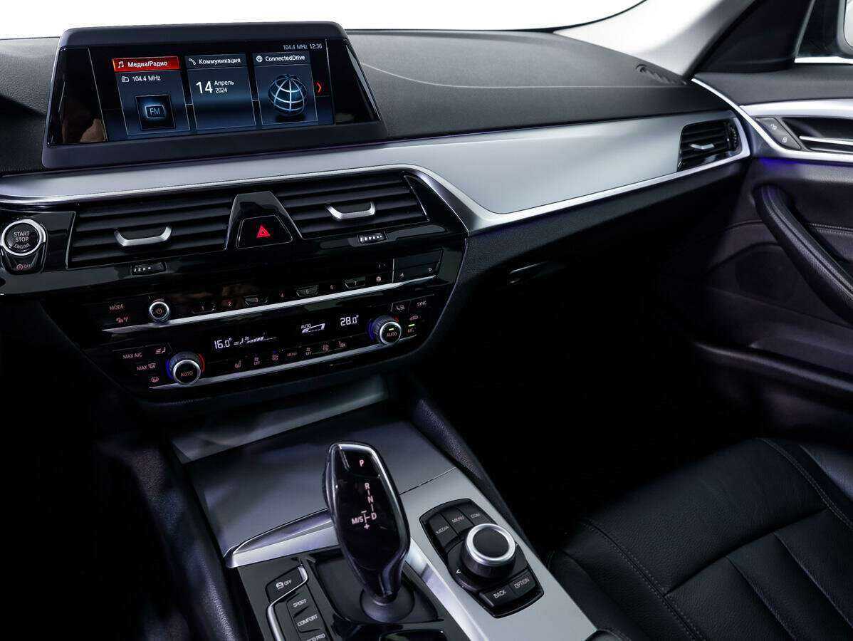 БМВ 5 серии б/у, 2018, Автоматическая. Фото: #13