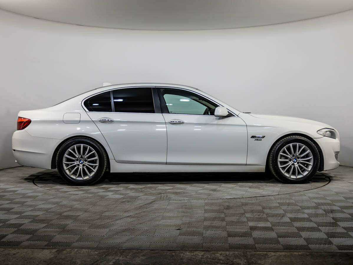 БМВ 5 серии б/у, 2012, Автоматическая. Фото: #2