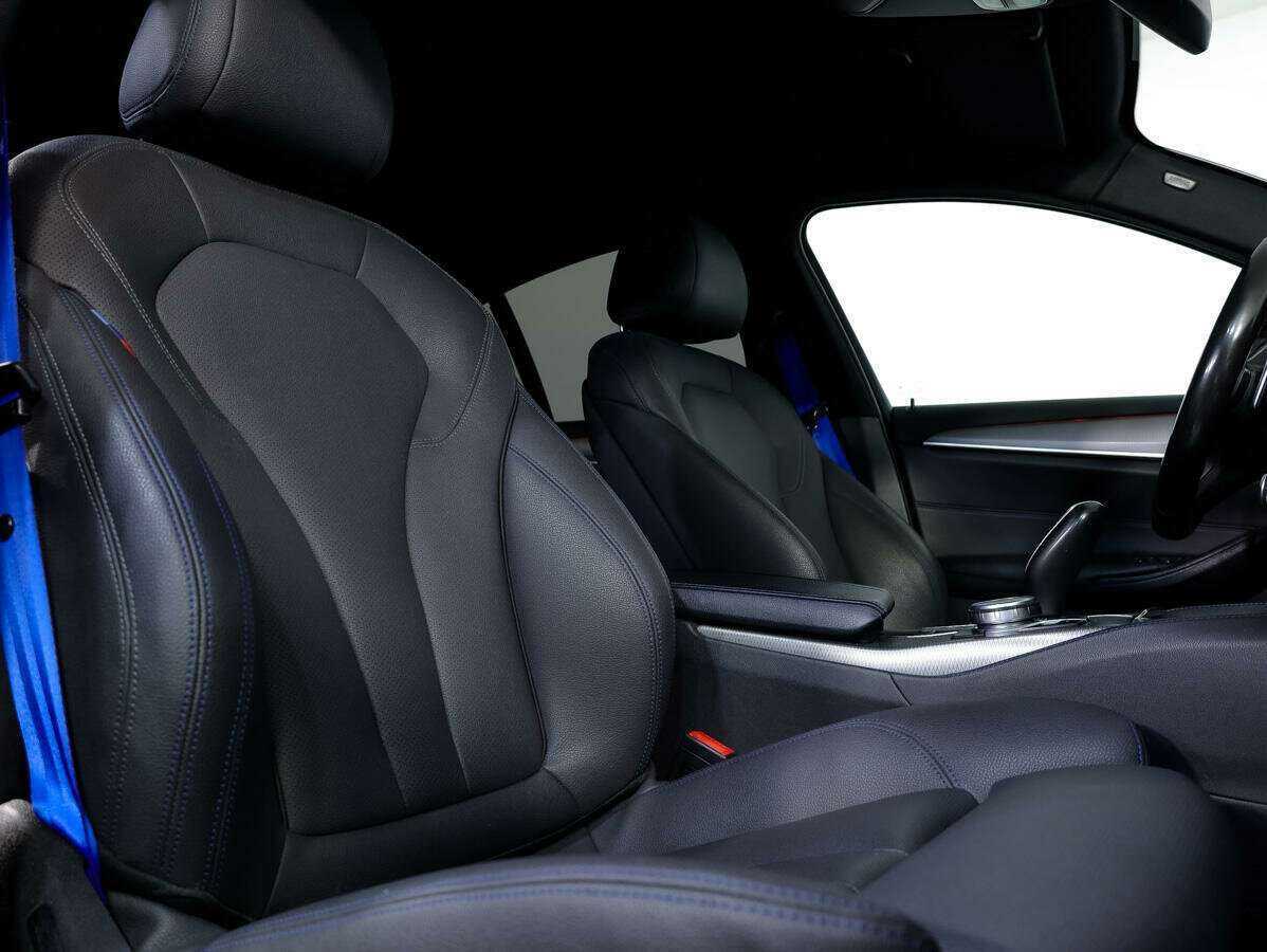 БМВ 5 серии б/у, 2018, Автоматическая. Фото: #9