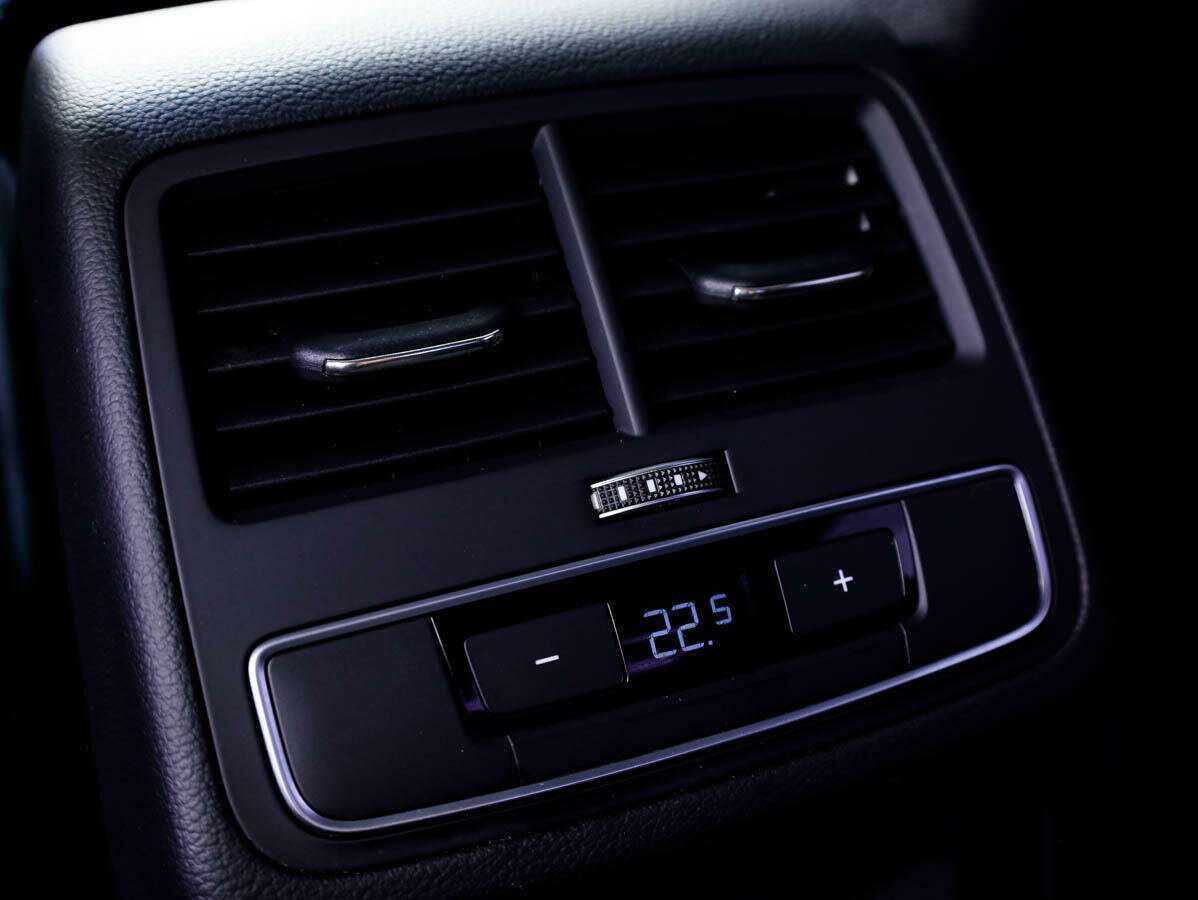 Ауди А4 б/у, 2015, Роботизированная. Фото: #14