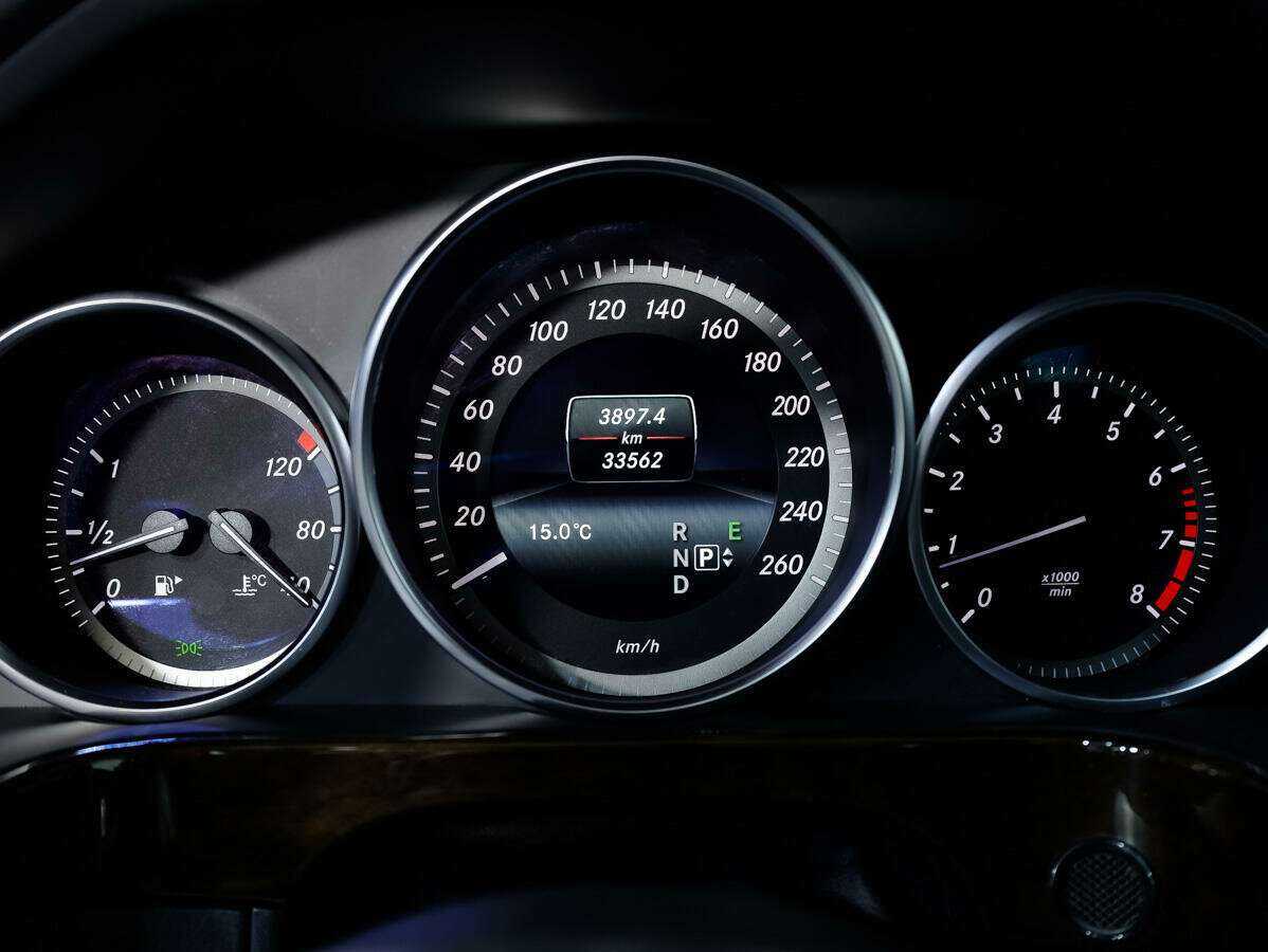 Мерседес-Бенц Е-Класс б/у, 2014, Автоматическая. Фото: #21