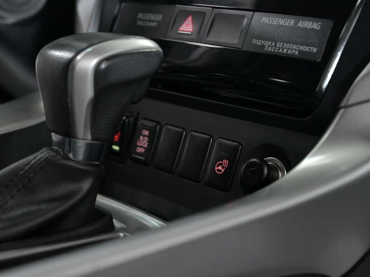 Митсубиши Паджеро Спорт б/у, 2017, Автоматическая. Фото: #16