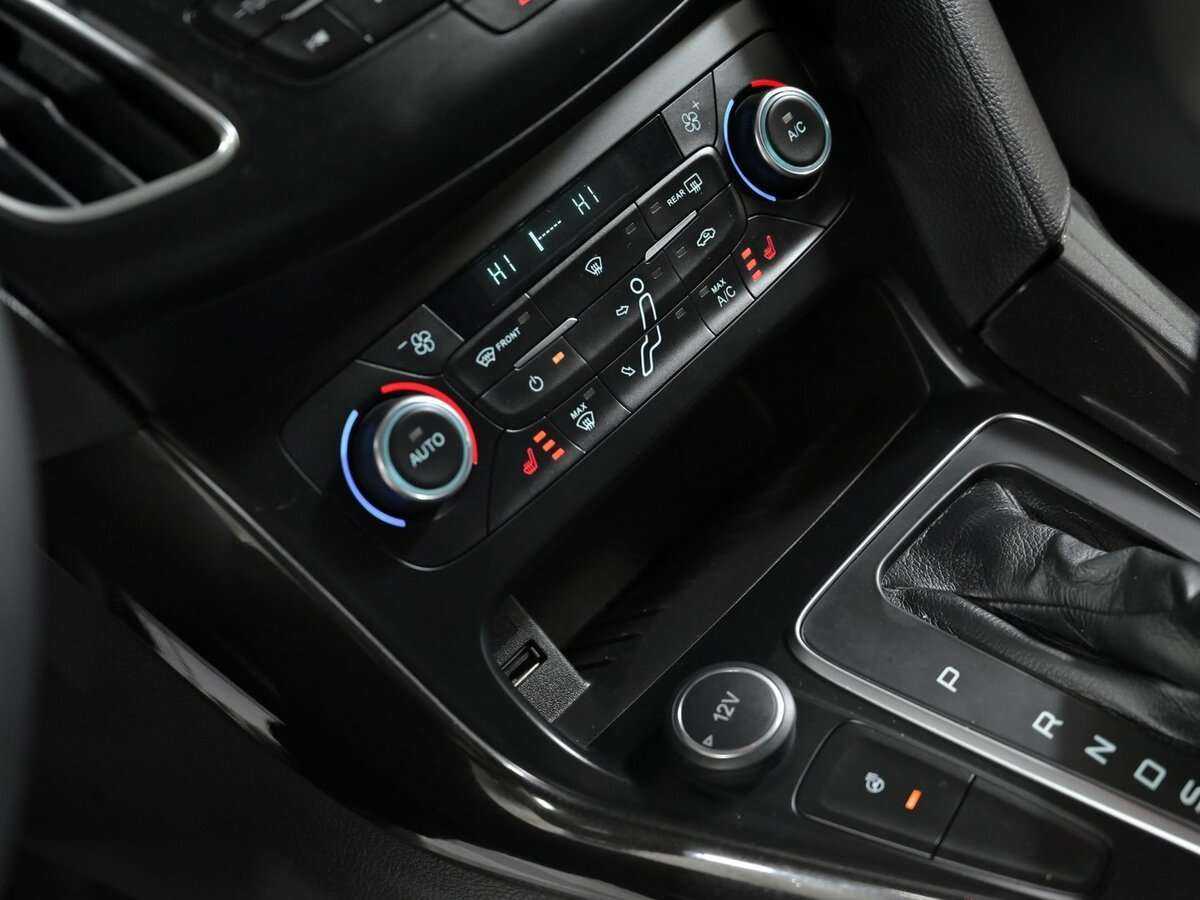 Форд Фокус б/у, 2016, Автоматическая. Фото: #12