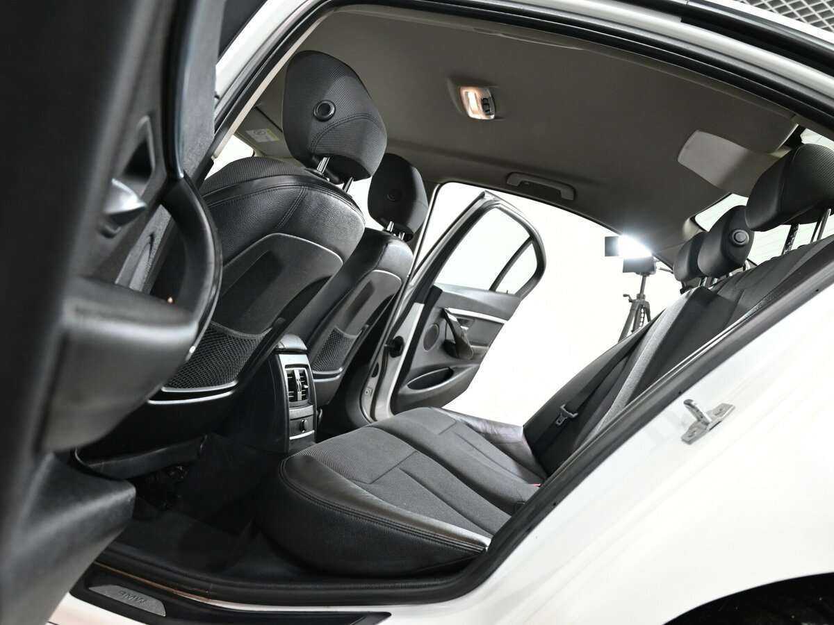 БМВ 3 серии б/у, 2016, Автоматическая. Фото: #10