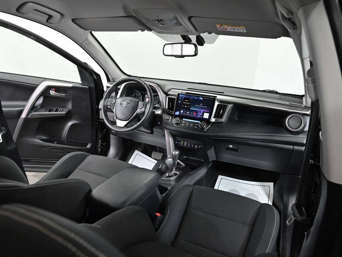 Тойота Рав4 б/у, 2018, Автоматическая. Фото: #4