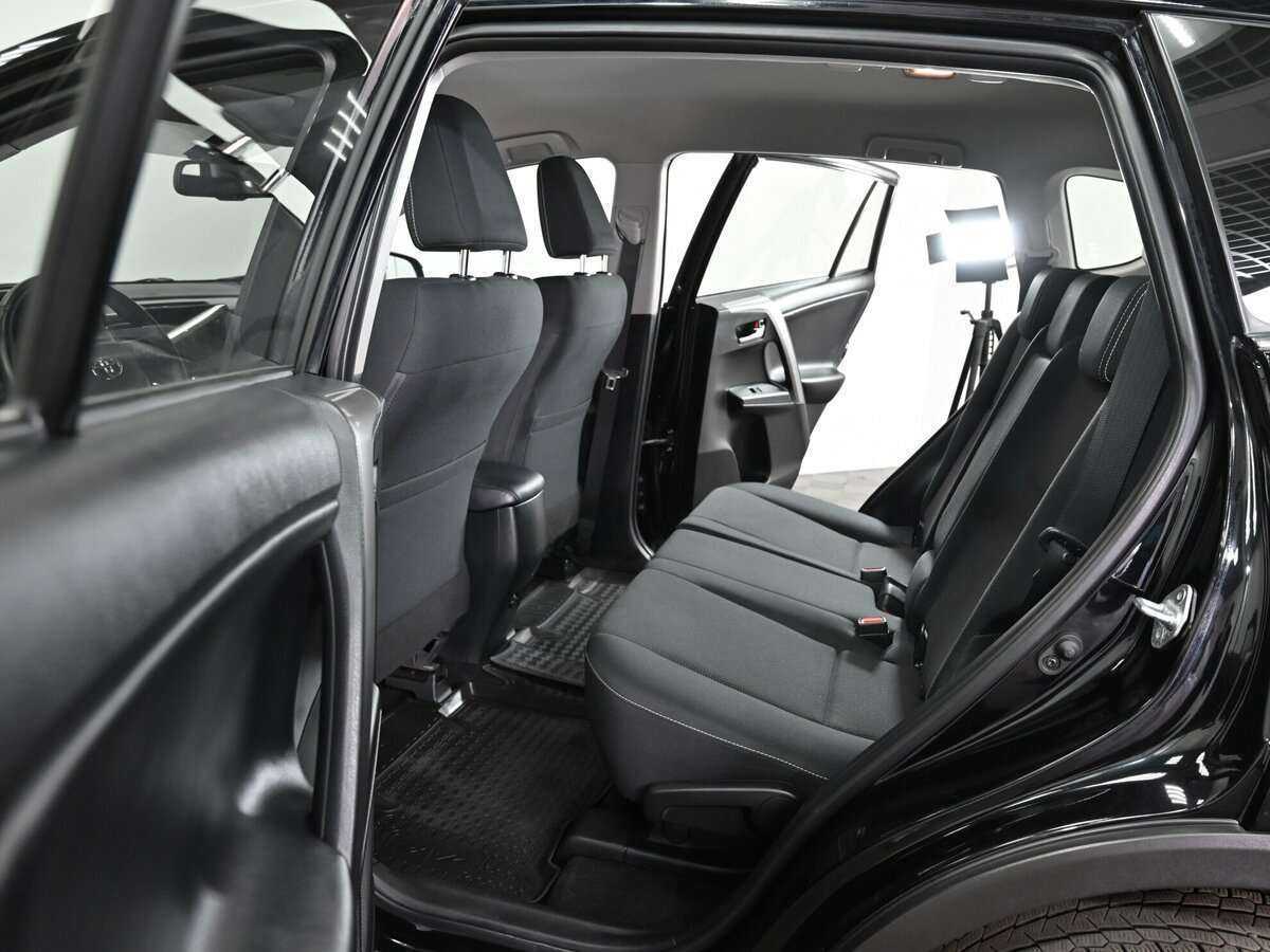 Тойота Рав4 б/у, 2018, Автоматическая. Фото: #5