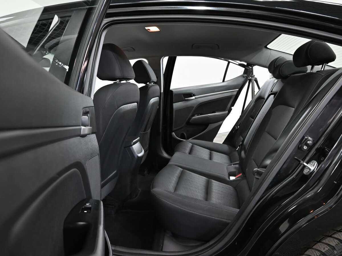 Hyundai Elantra б/у, 2017, Автоматическая. Фото: #5