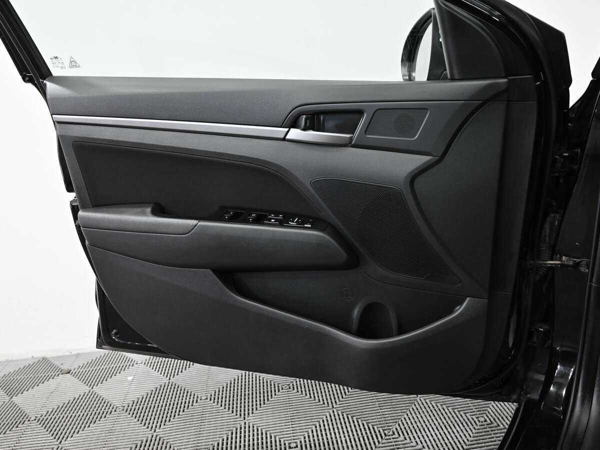 Hyundai Elantra б/у, 2017, Автоматическая. Фото: #7