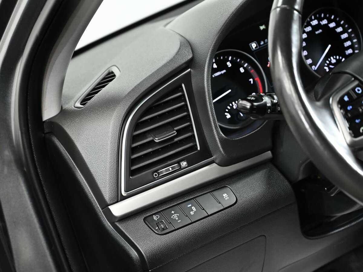 Hyundai Elantra б/у, 2018, Автоматическая. Фото: #6