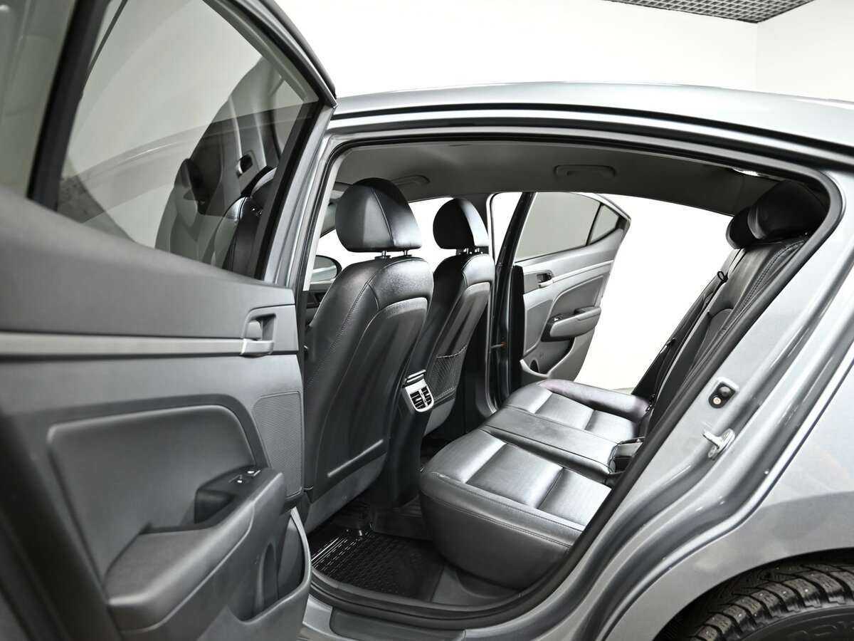 Hyundai Elantra б/у, 2018, Автоматическая. Фото: #14