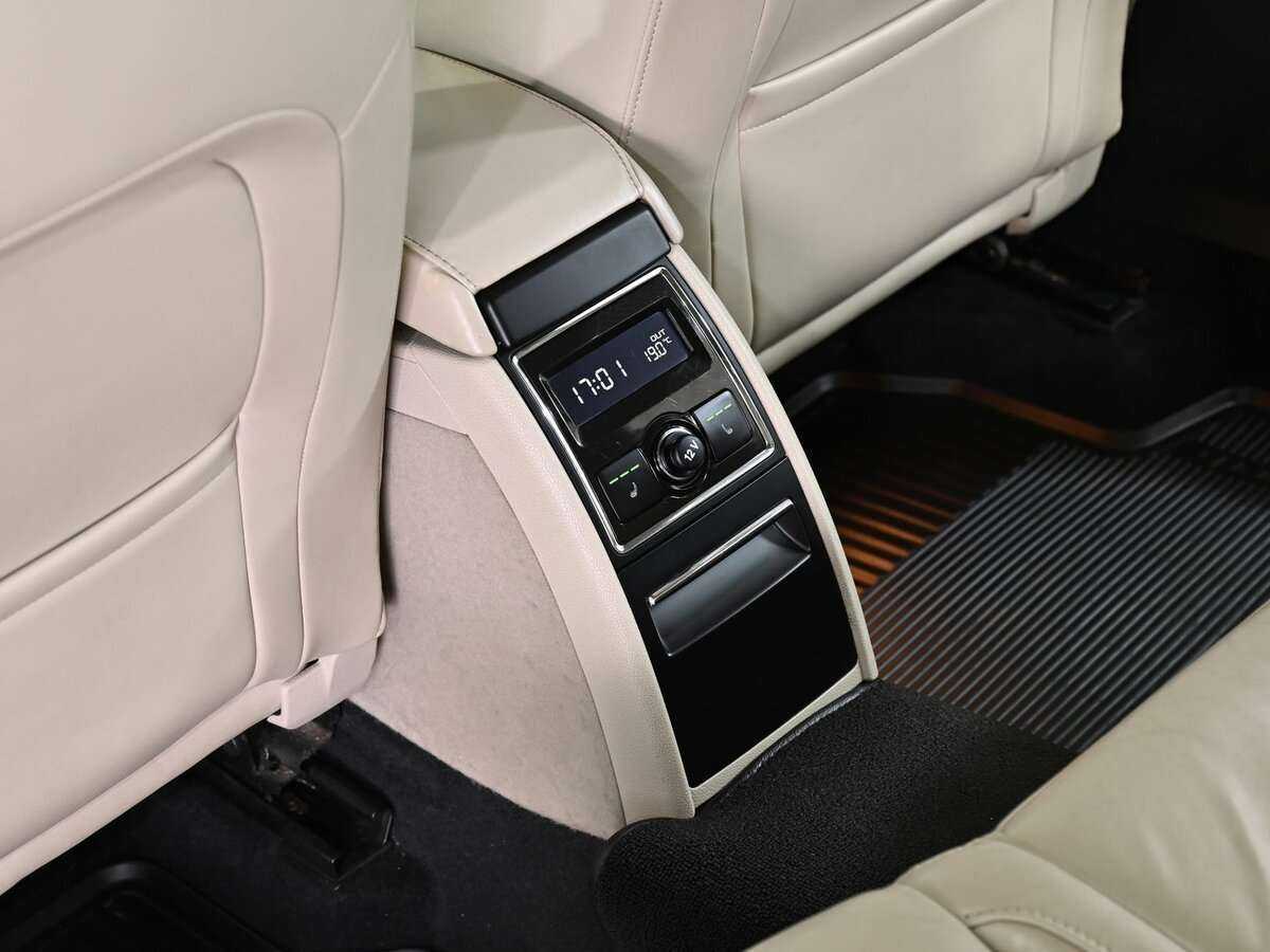 Skoda Superb б/у, 2013, Роботизированная. Фото: #6