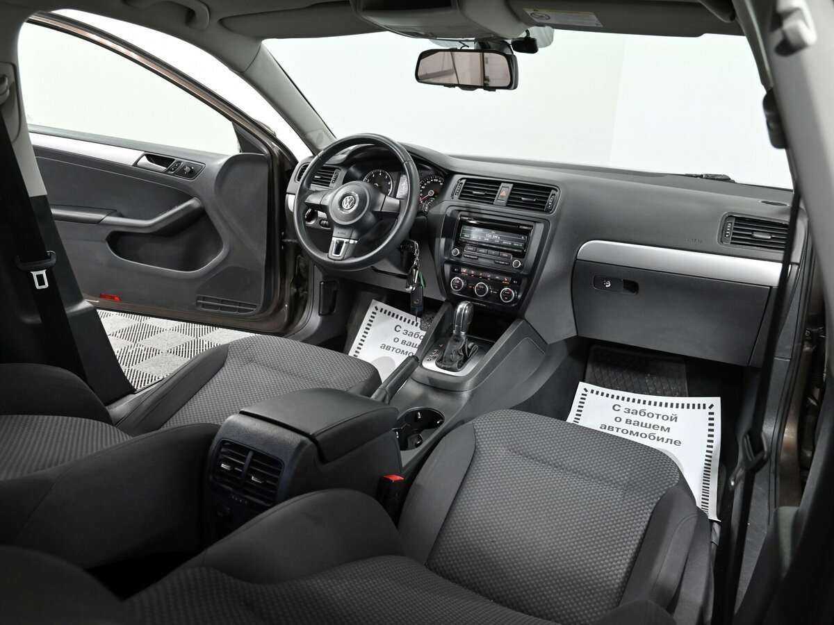 Volkswagen Jetta б/у, 2013, Роботизированная. Фото: #7