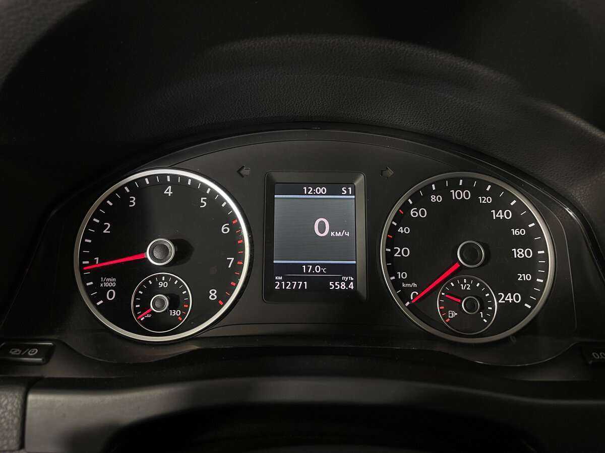 Volkswagen Tiguan б/у, 2013, Автоматическая. Фото: #12