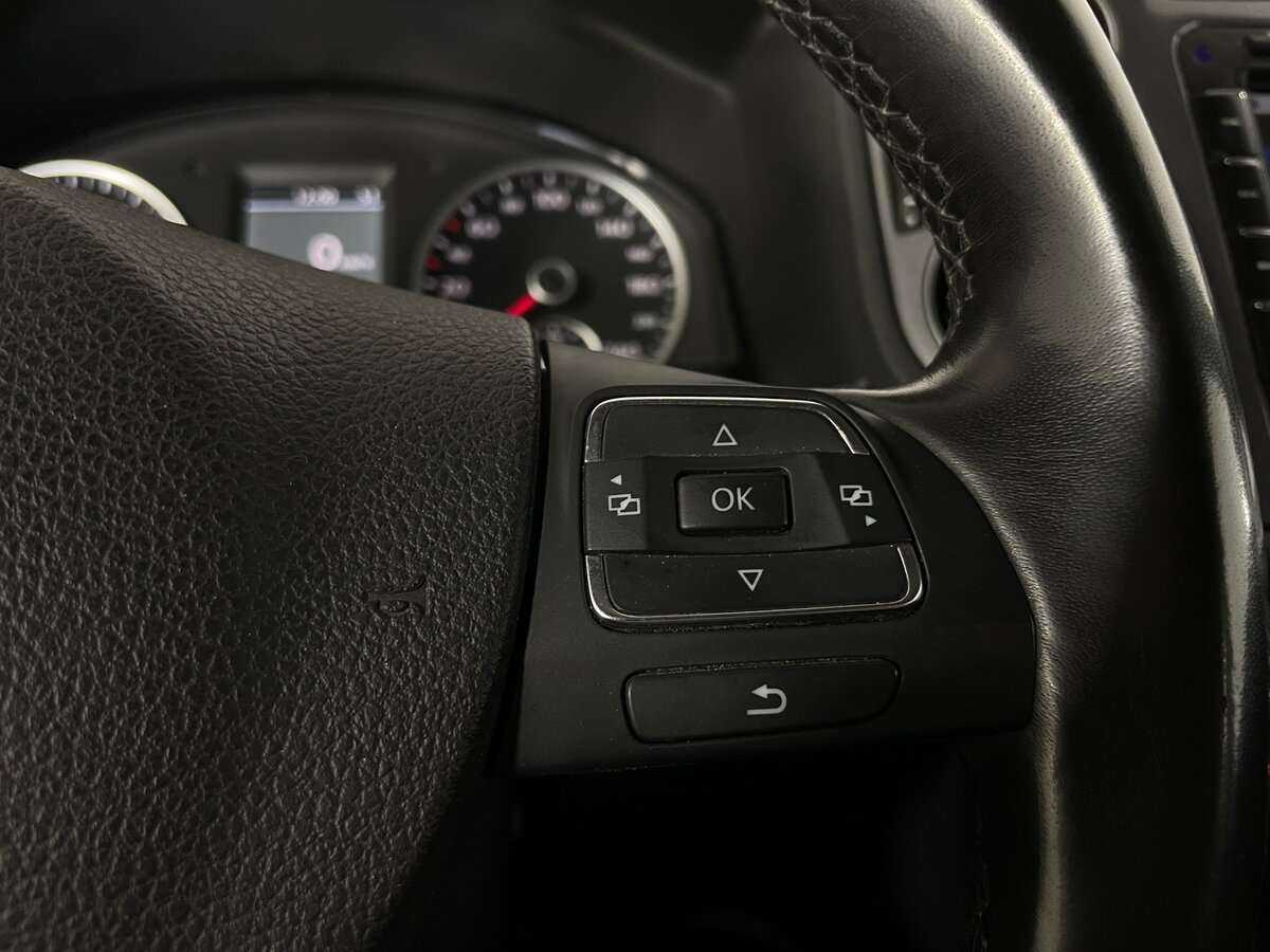 Volkswagen Tiguan б/у, 2013, Автоматическая. Фото: #15