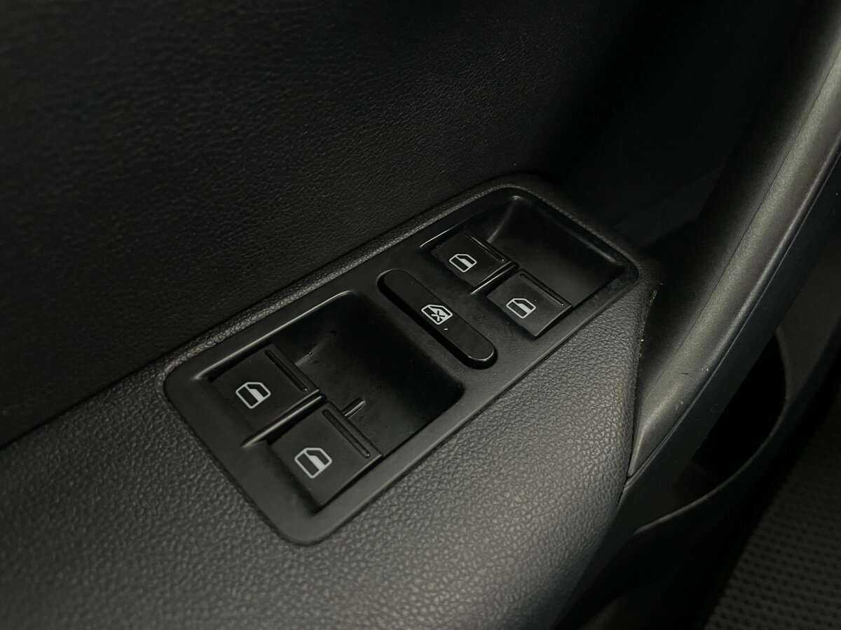 Фольксваген Поло б/у, 2016, Автоматическая. Фото: #17