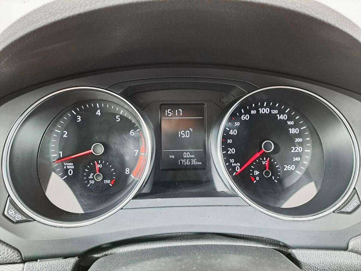 Volkswagen Jetta б/у, 2016, Механическая. Фото: #8