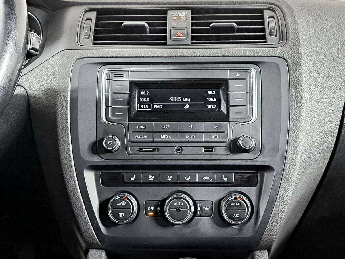 Volkswagen Jetta б/у, 2016, Механическая. Фото: #10