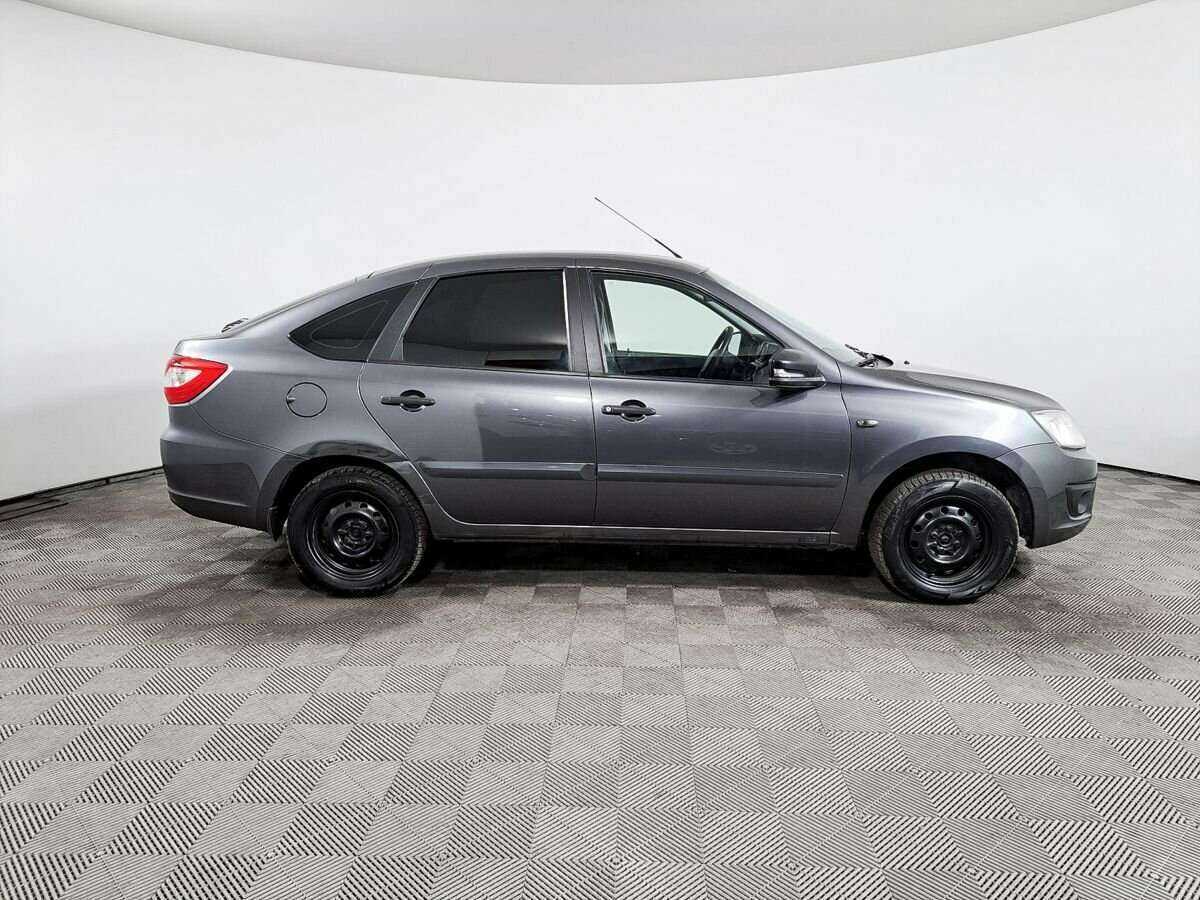 Лада (ВАЗ) Гранта б/у, 2017, Механическая. Фото: #3