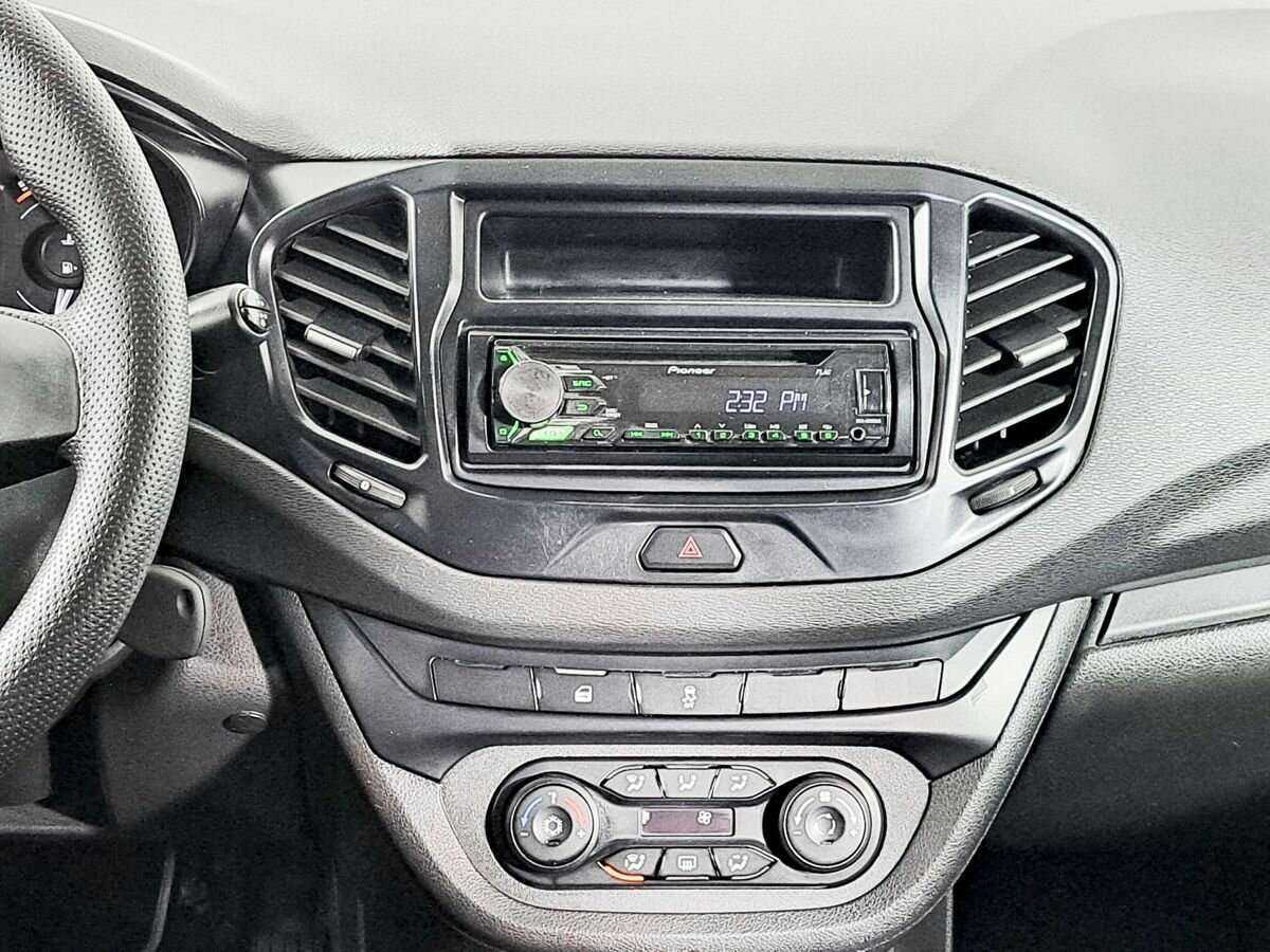 Лада (ВАЗ) Веста б/у, 2017, Механическая. Фото: #11