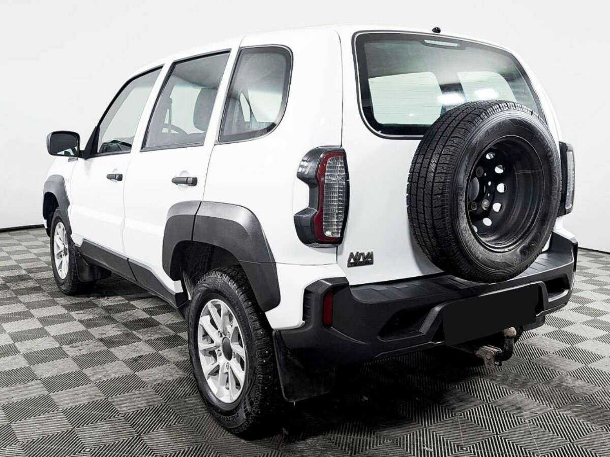 Lada (ВАЗ) Niva б/у, 2021, Механическая. Фото: #6