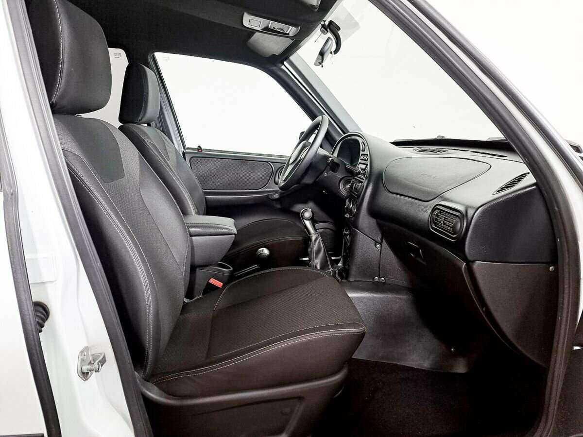 Chevrolet Niva б/у, 2017, Механическая. Фото: #7