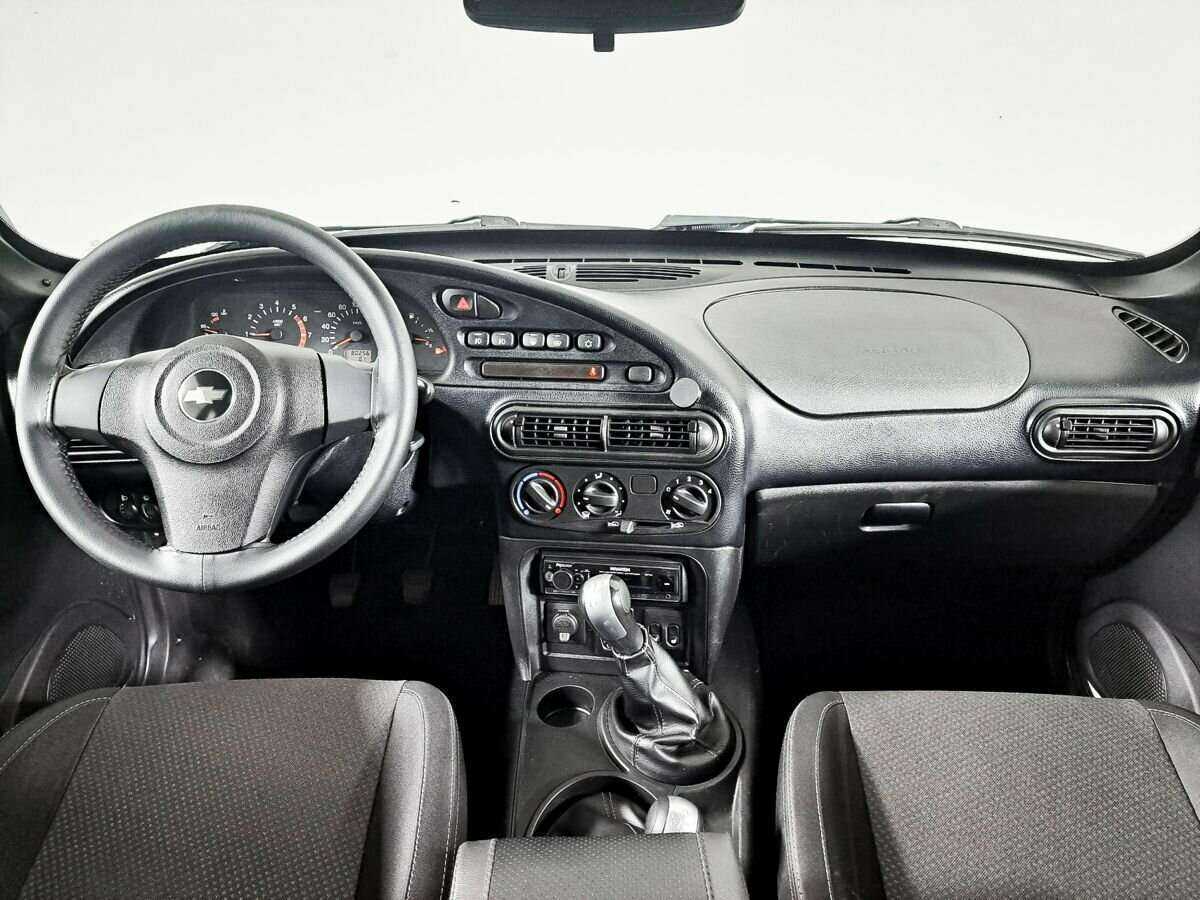 Chevrolet Niva б/у, 2017, Механическая. Фото: #10