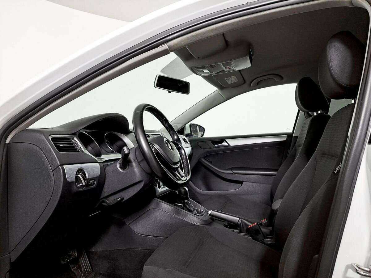 Volkswagen Jetta б/у, 2018, Автоматическая. Фото: #12