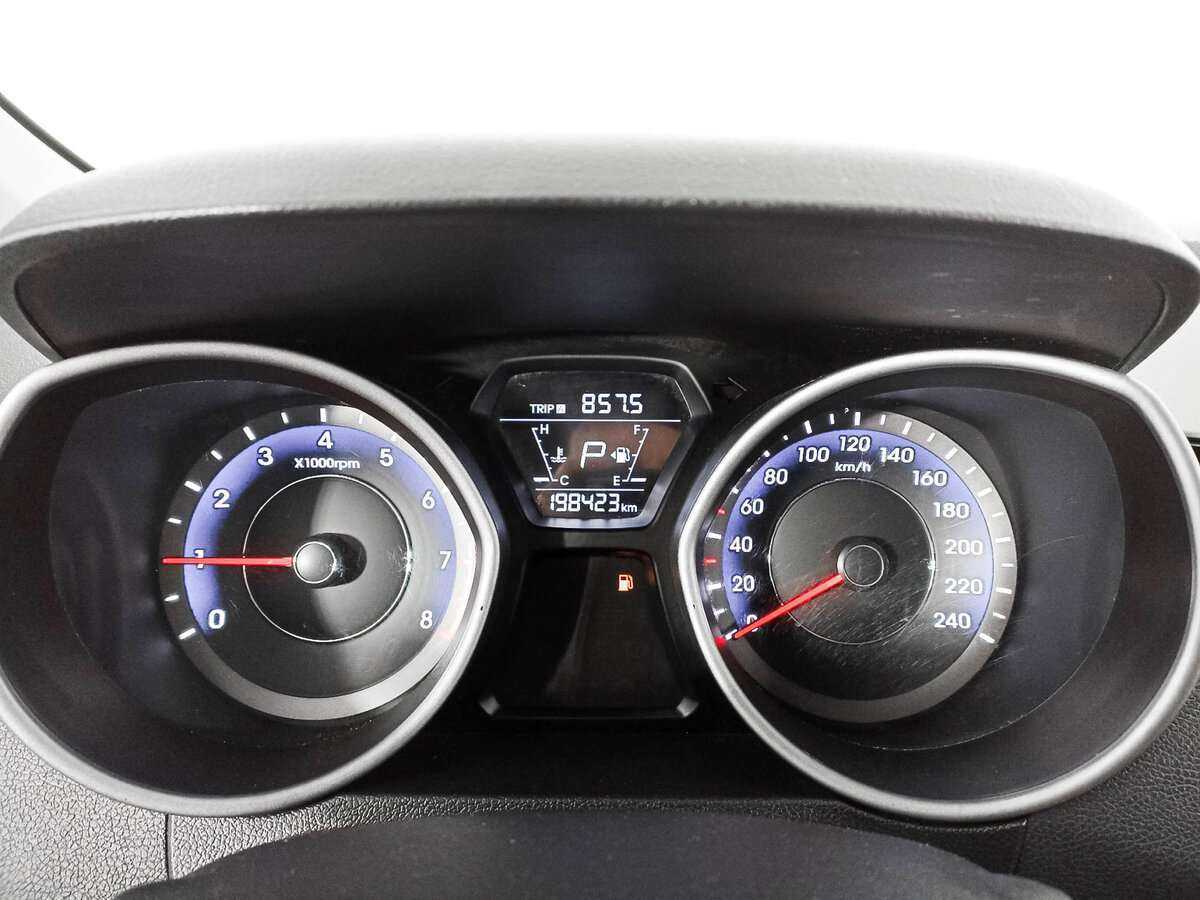 Hyundai Elantra б/у, 2015, Автоматическая. Фото: #8