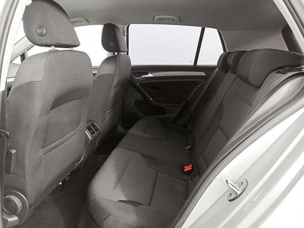 Volkswagen Golf б/у, 2013, Механическая. Фото: #9