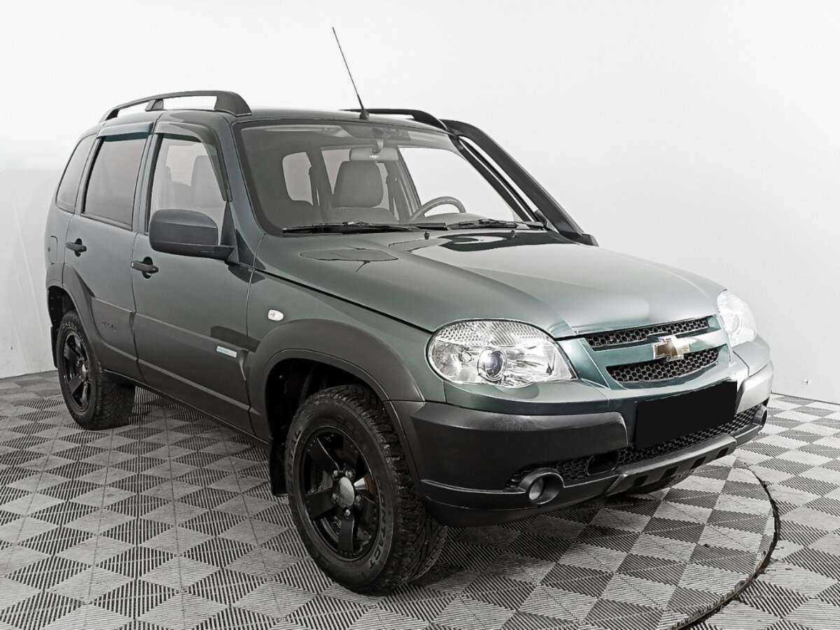 Chevrolet Niva б/у, 2014, Механическая. Фото: #2
