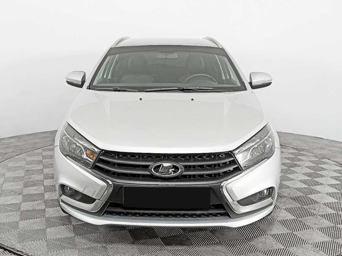 Лада (ВАЗ) Веста б/у, 2020, Механическая. Фото: #1