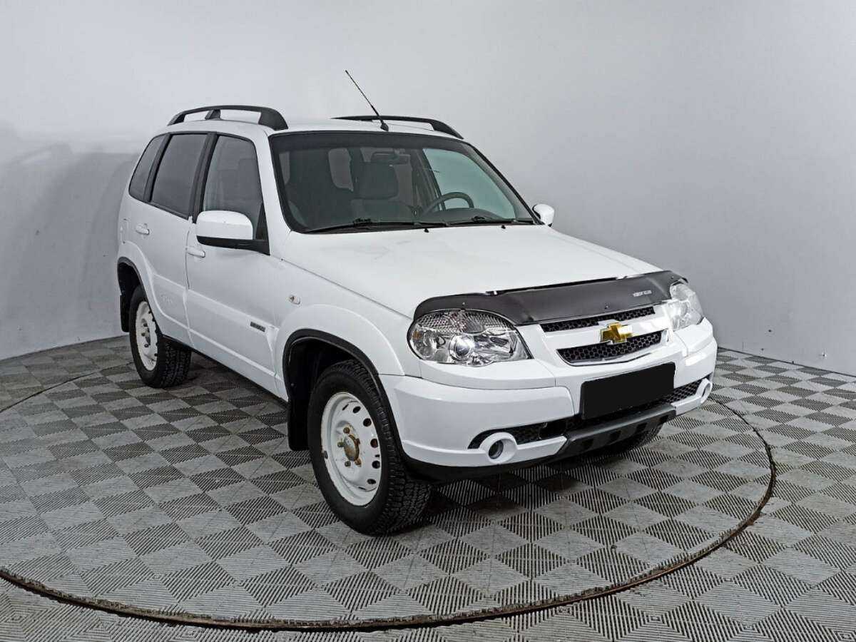 Chevrolet Niva б/у, 2016, Механическая. Фото: #2