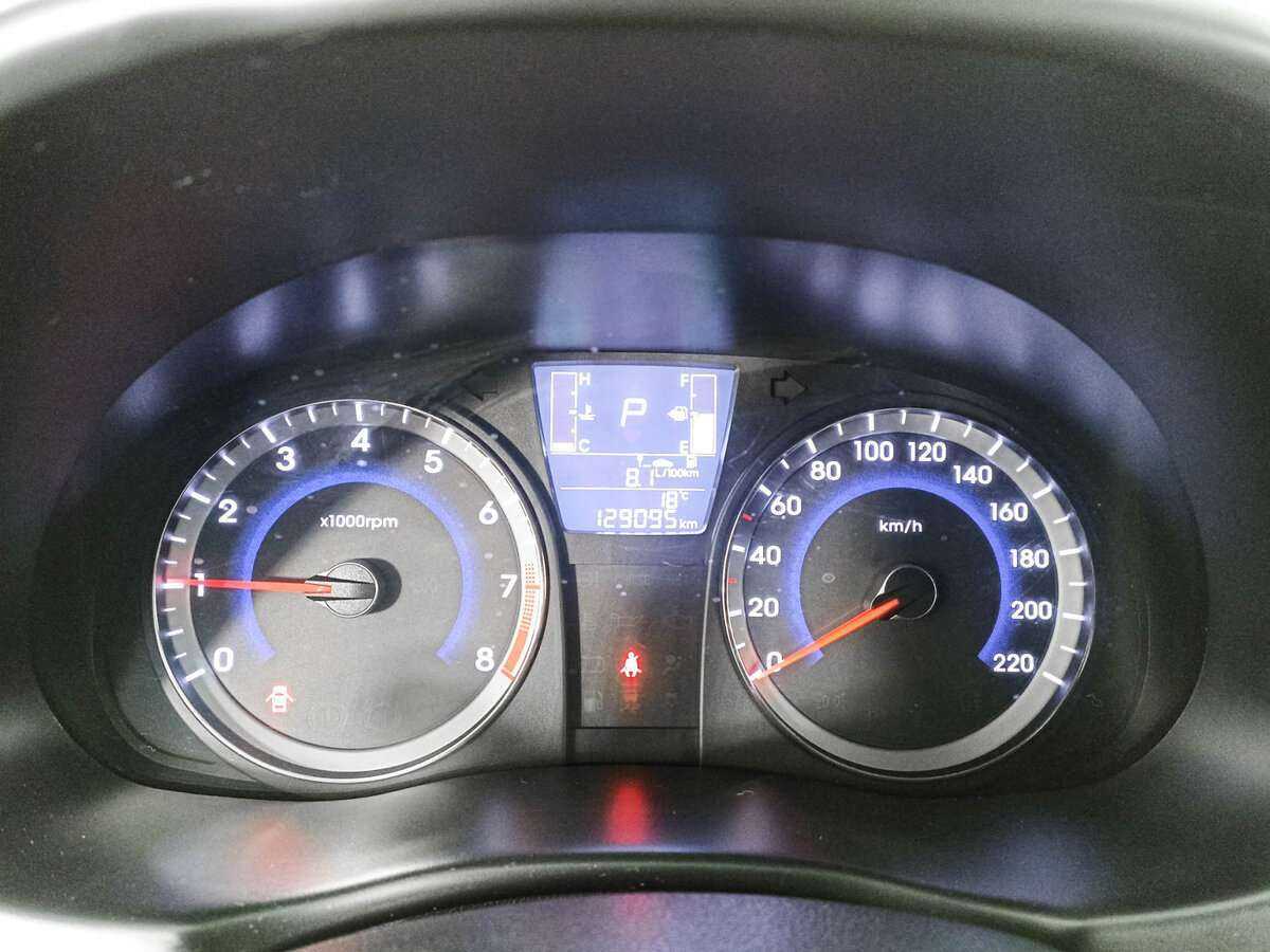 Хендай Солярис б/у, 2015, Автоматическая. Фото: #12