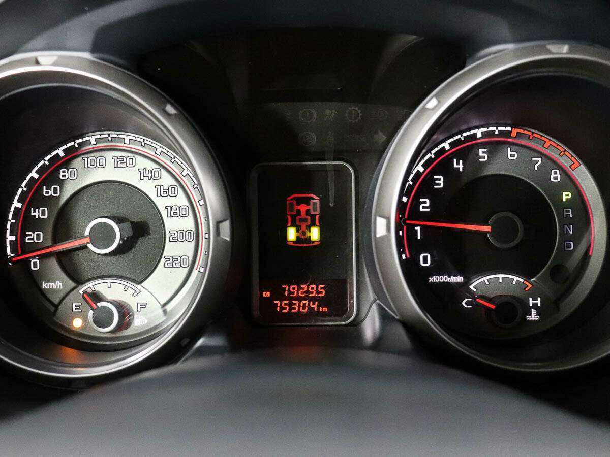 Митсубиши Паджеро б/у, 2015, Автоматическая. Фото: #6