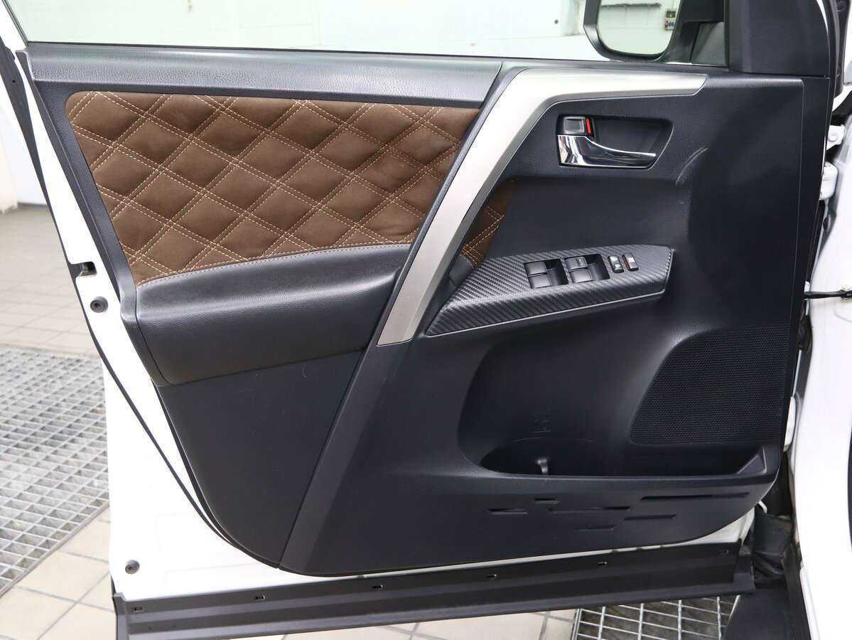 Тойота Рав4 б/у, 2014, Автоматическая. Фото: #17