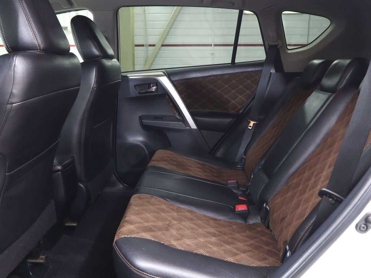 Тойота Рав4 б/у, 2014, Автоматическая. Фото: #18