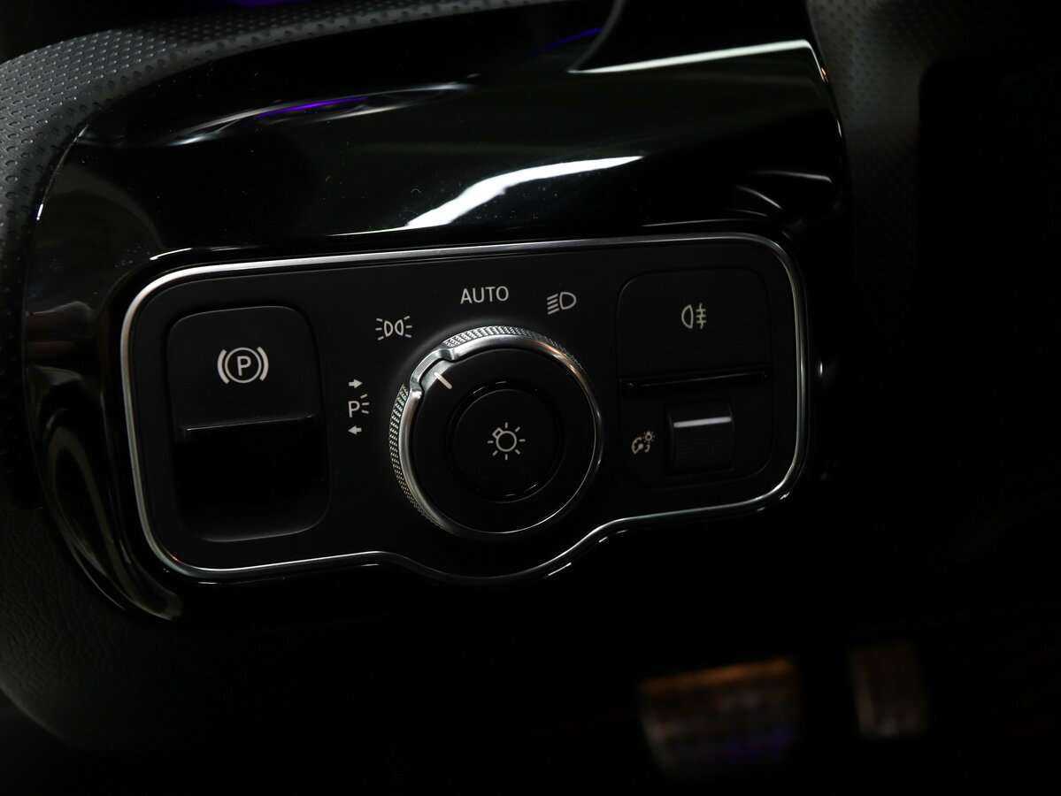 Mercedes-Benz A-Класс б/у, 2019, Роботизированная. Фото: #22