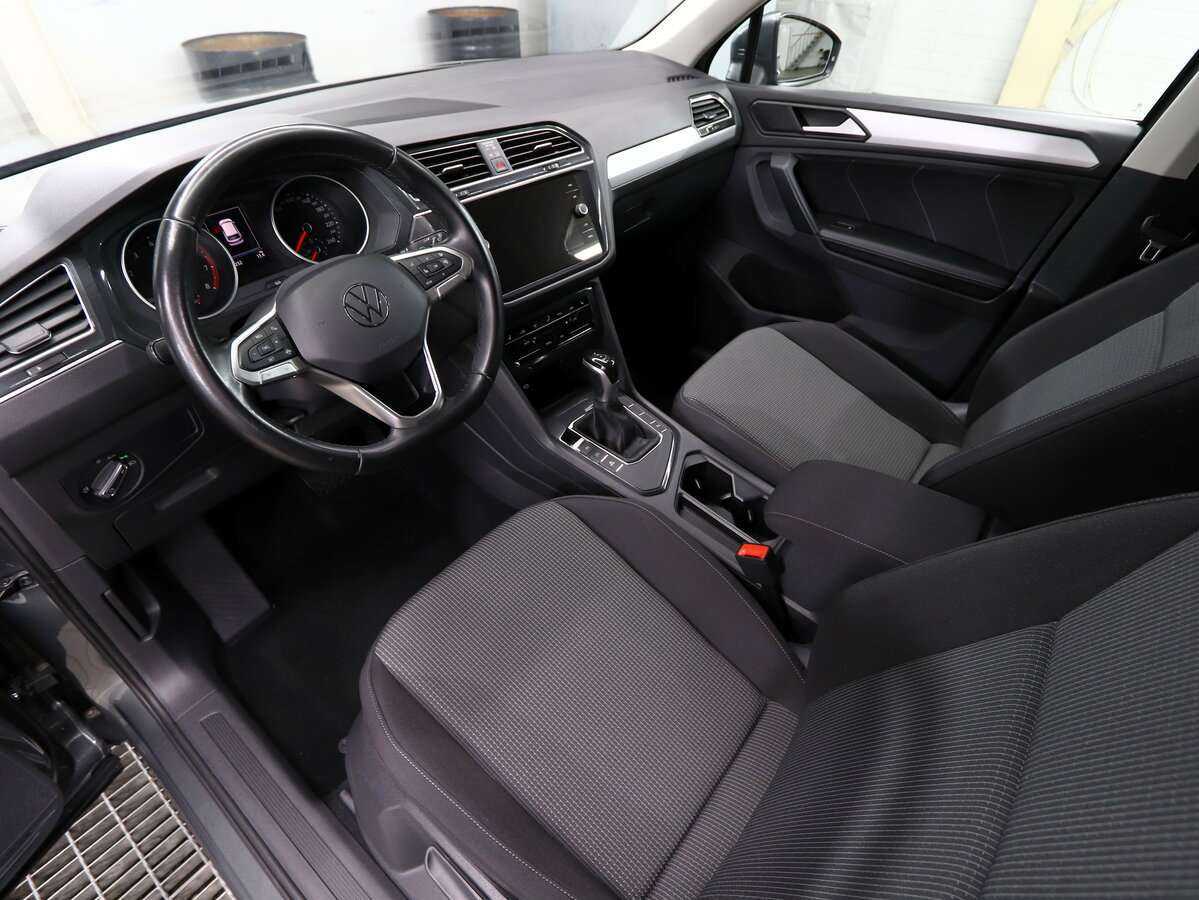 Volkswagen Tiguan б/у, 2021, Роботизированная. Фото: #6